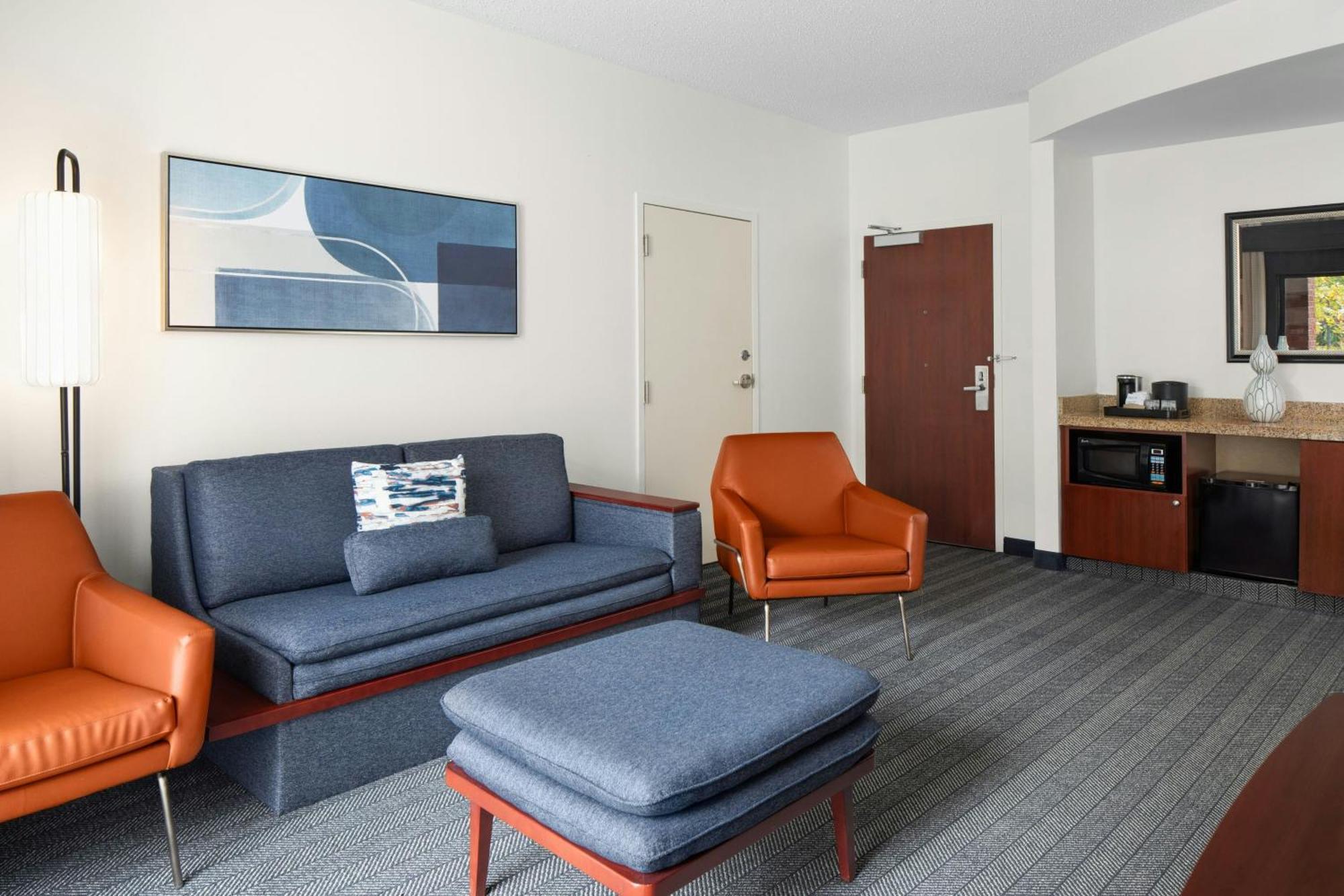 Hotel Courtyard By Marriott Knoxville Airport
