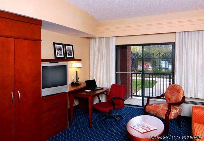 Courtyard By Marriott Knoxville Airport