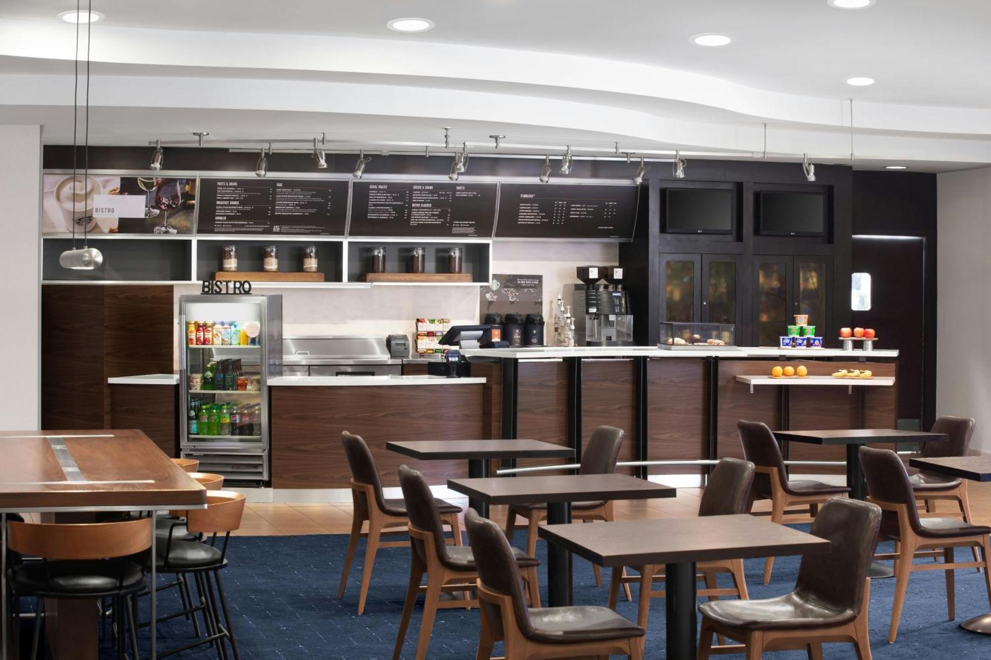 Courtyard By Marriott Knoxville Airport