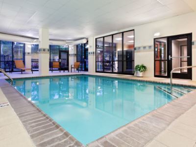 Courtyard By Marriott Knoxville Airport Hotel
