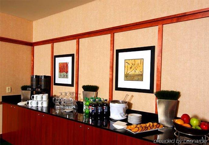 Courtyard By Marriott Knoxville Airport